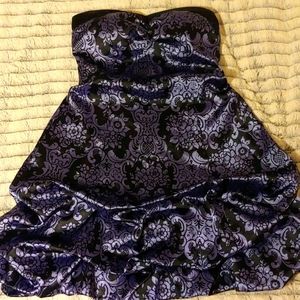 Strapless short evening dress